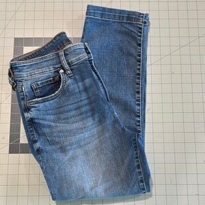 Women’s High Rise Straight Crops